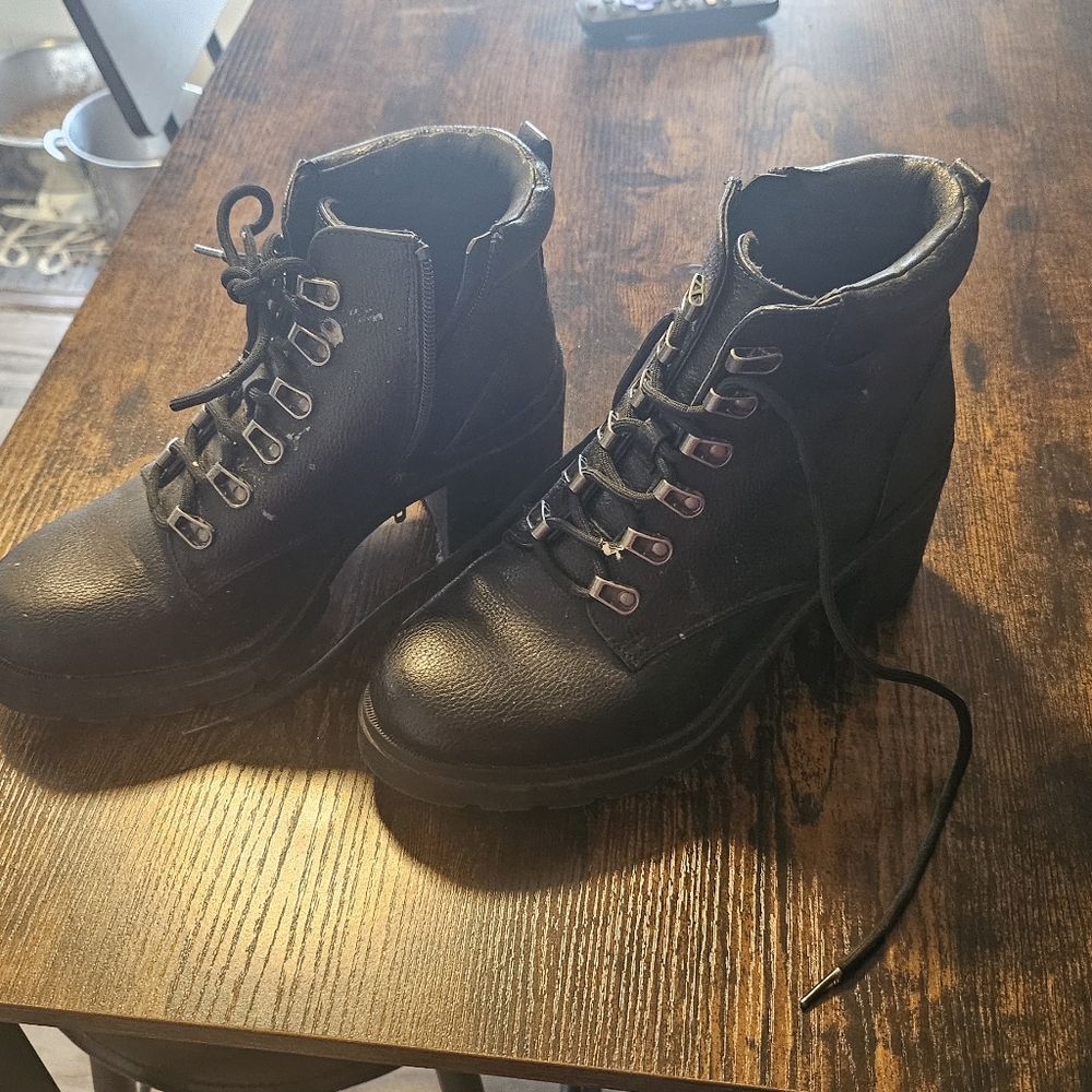 No Boundaries boots